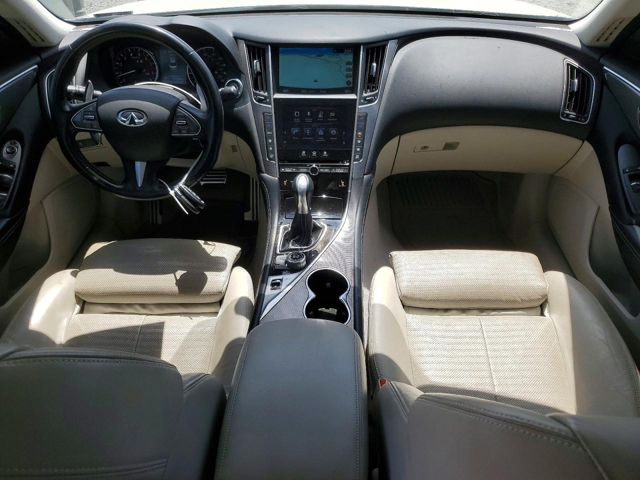 INFINITI Q50 Sport