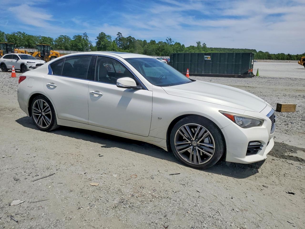 INFINITI Q50 Sport