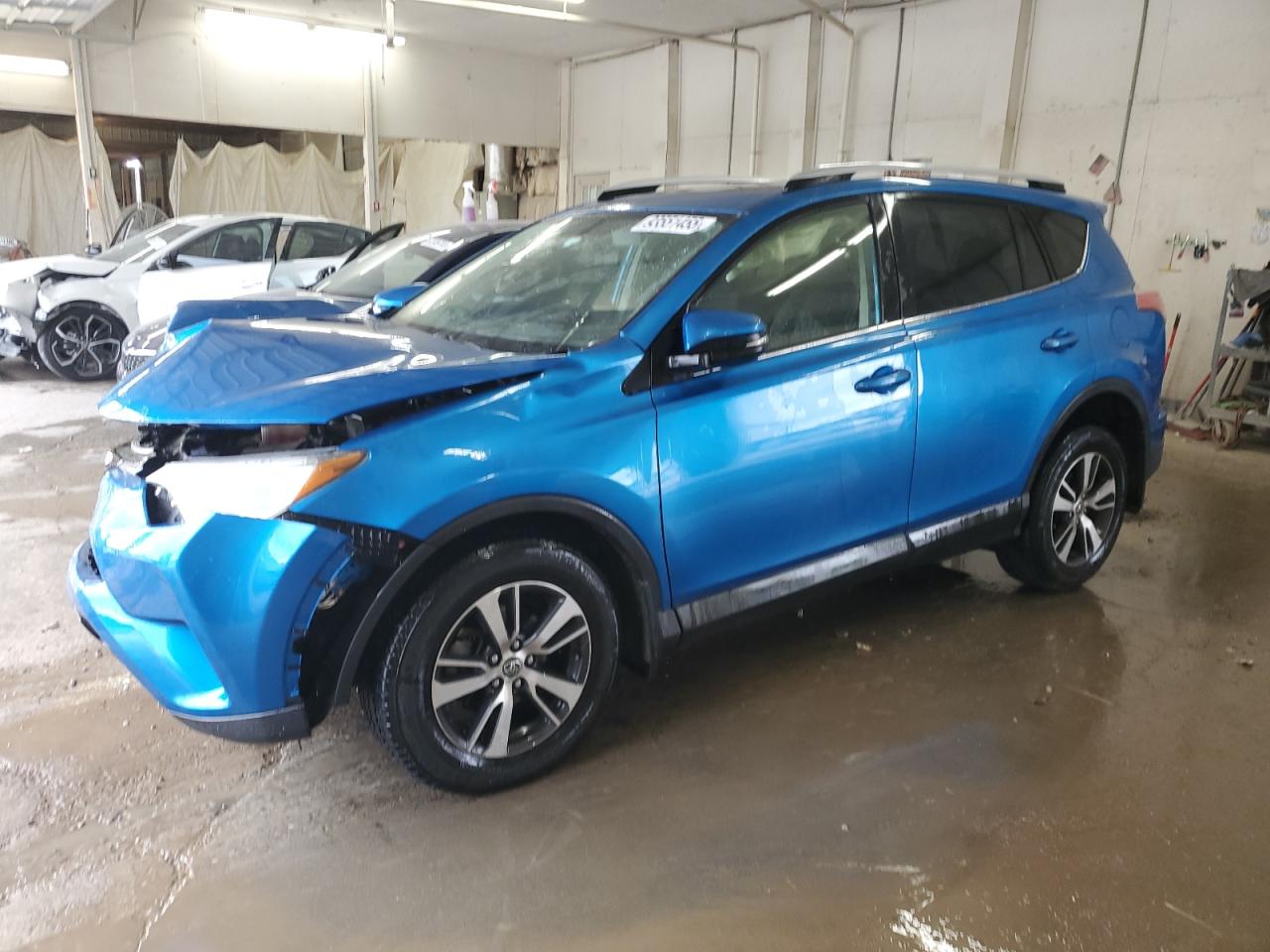 Salvage Toyota RAV4 Image