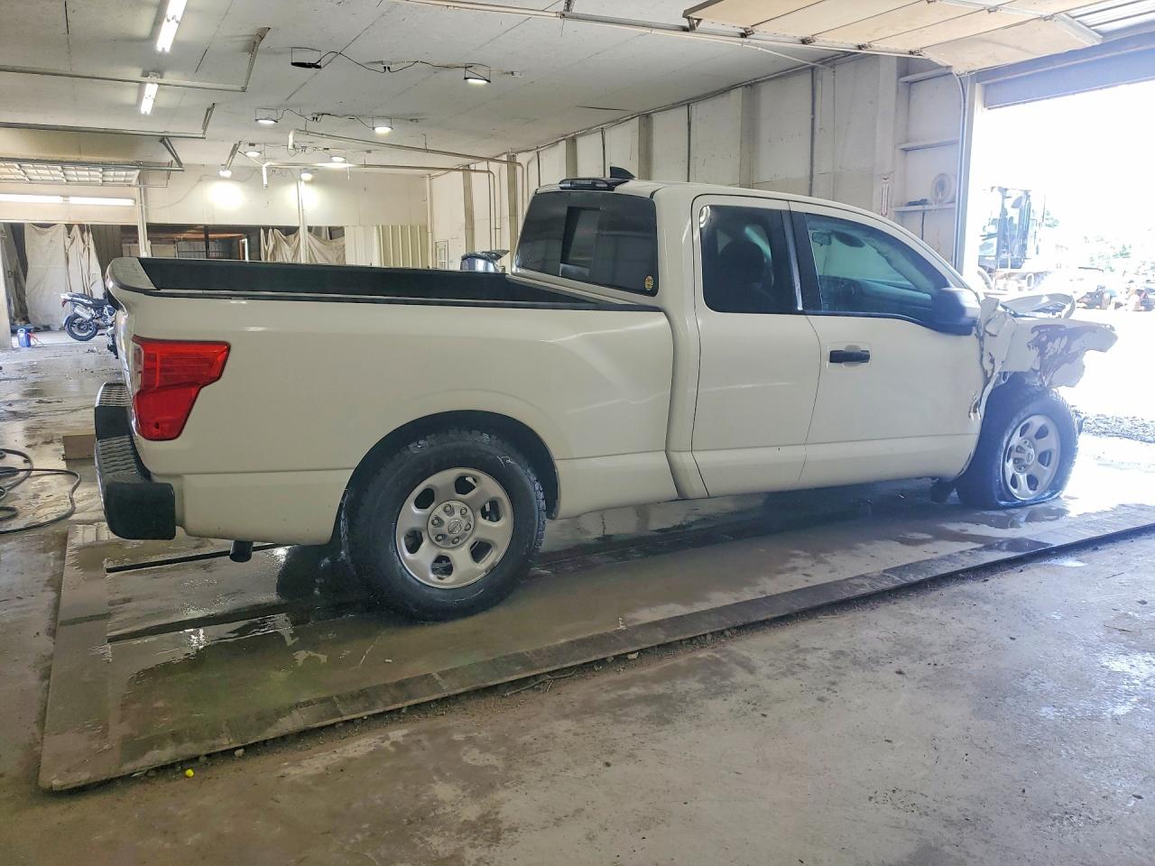 Nissan Titan S