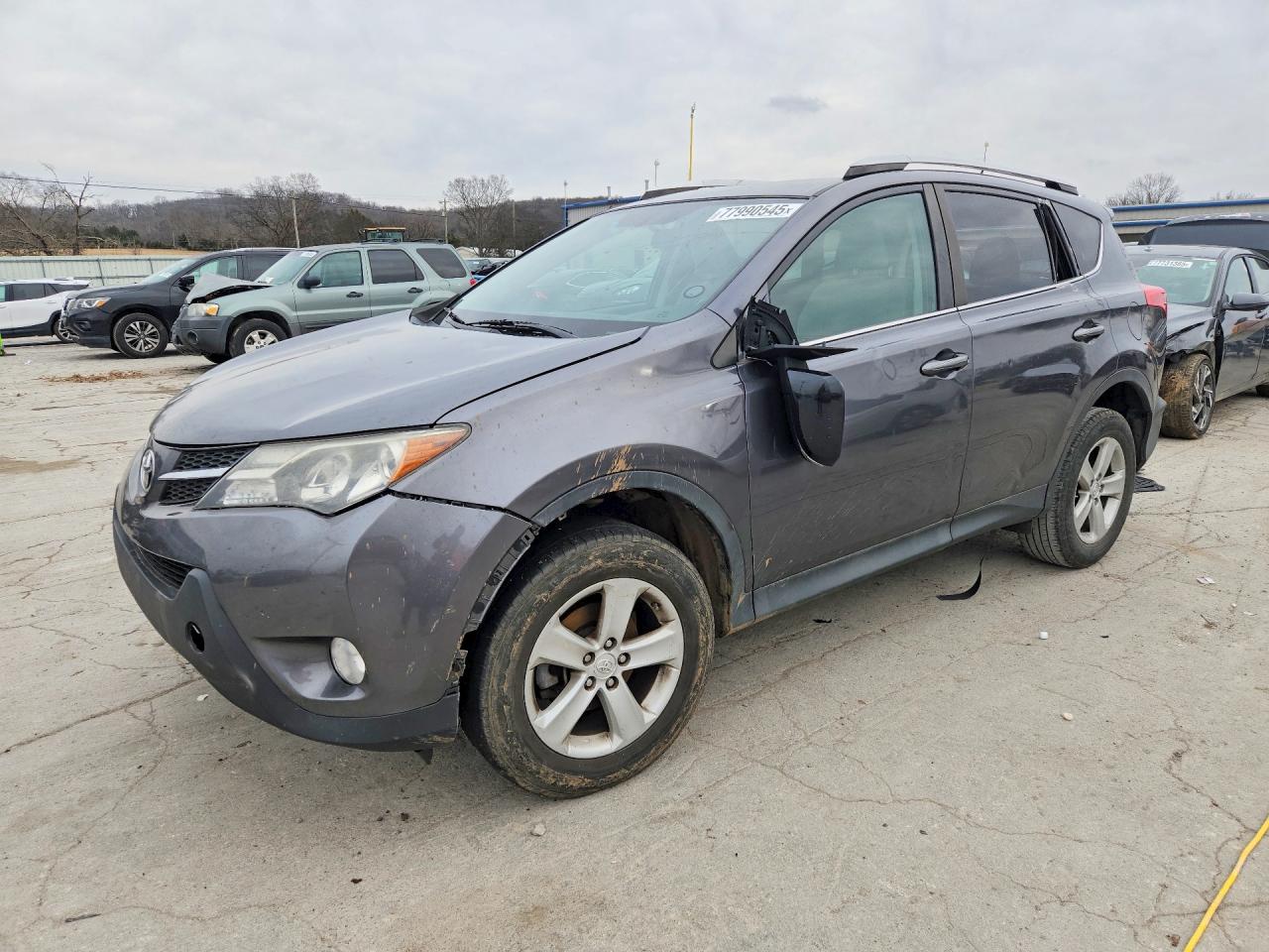 Salvage Toyota RAV4 Image