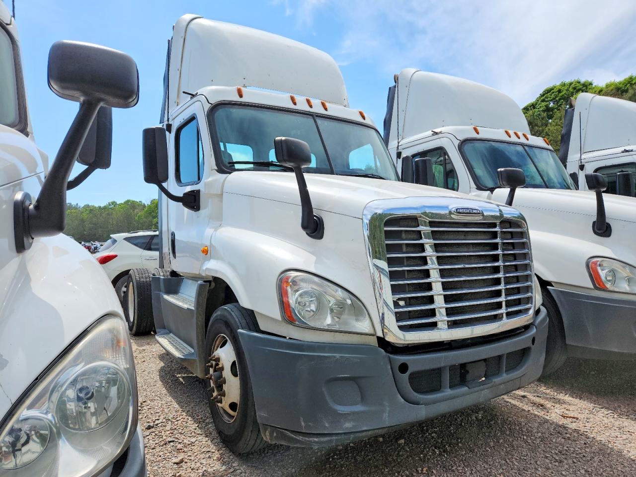 Salvage Freightliner Cascadia 125 Image