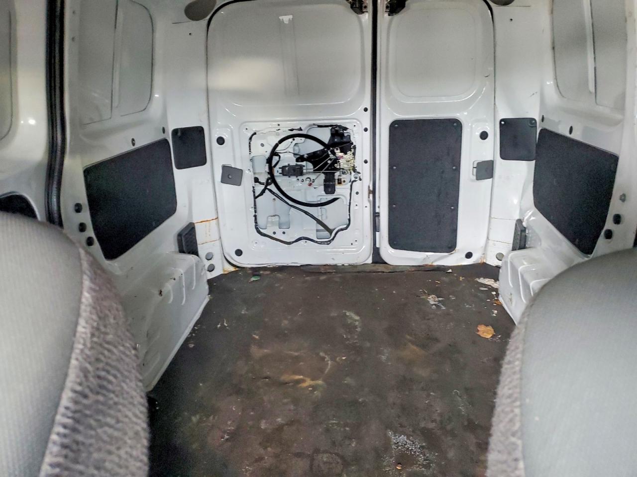Nissan Nv S