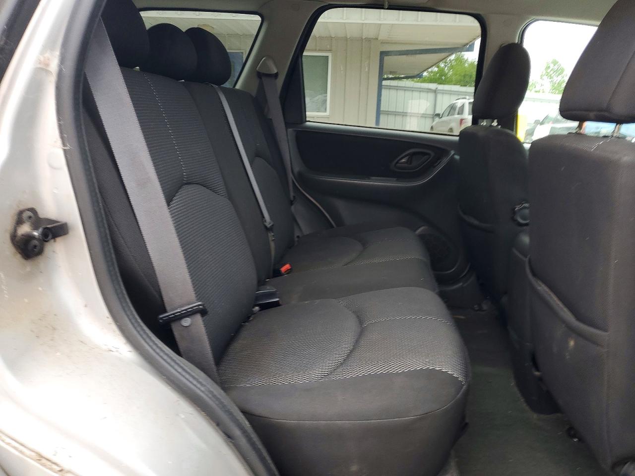 Mazda Tribute S