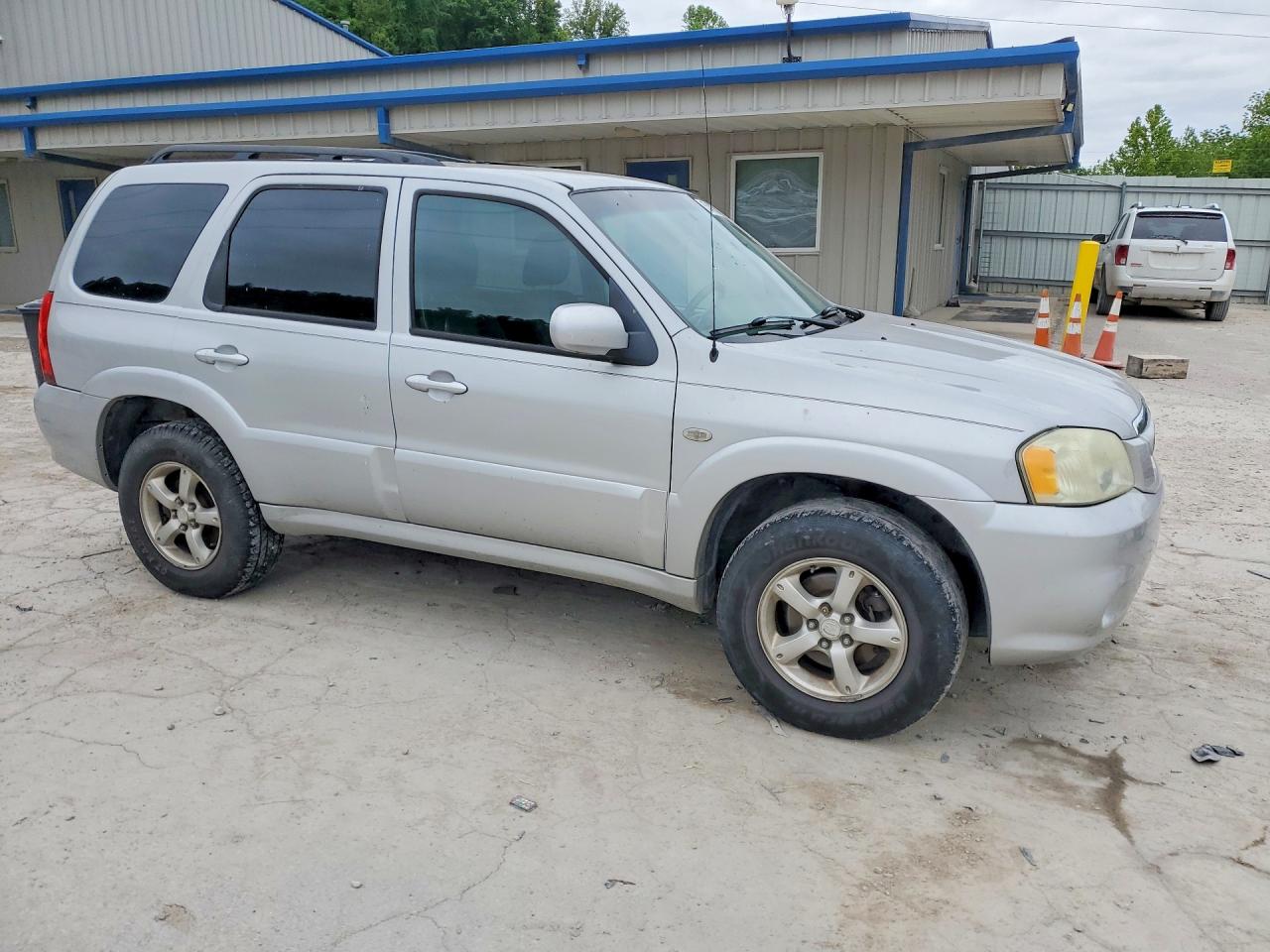 Mazda Tribute S