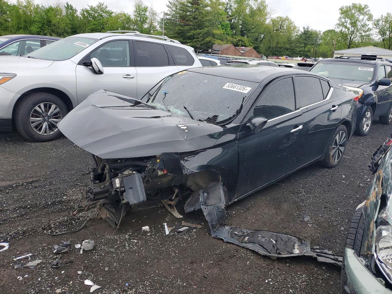 Salvage Nissan Altima Image
