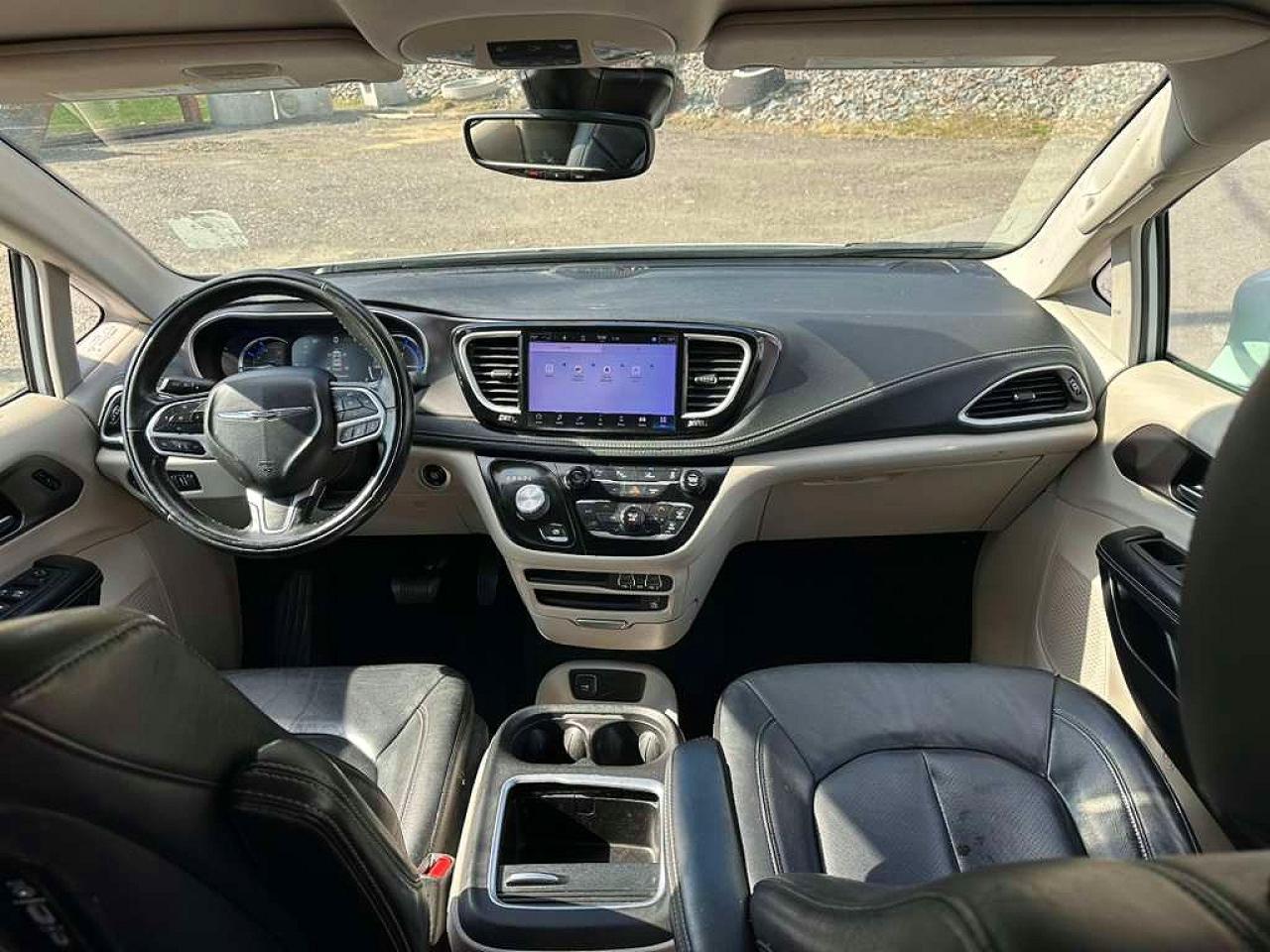 Chrysler Pacifica Hybrid Touring L