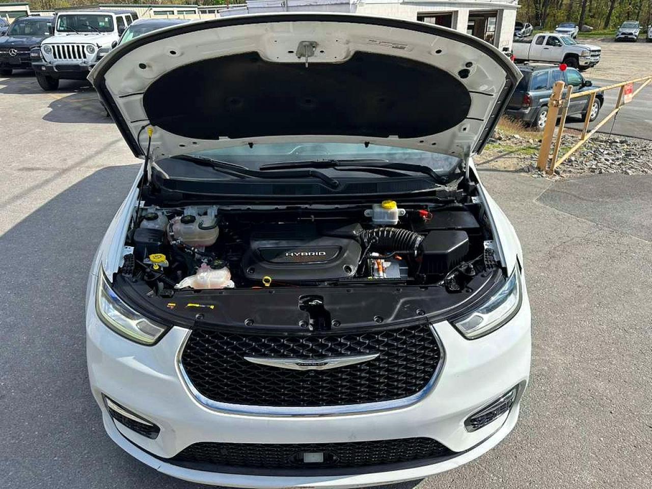 Chrysler Pacifica Hybrid Touring L