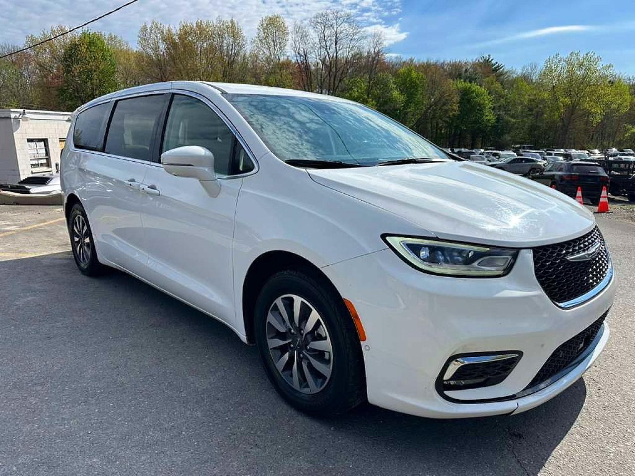 Chrysler Pacifica Hybrid Touring L