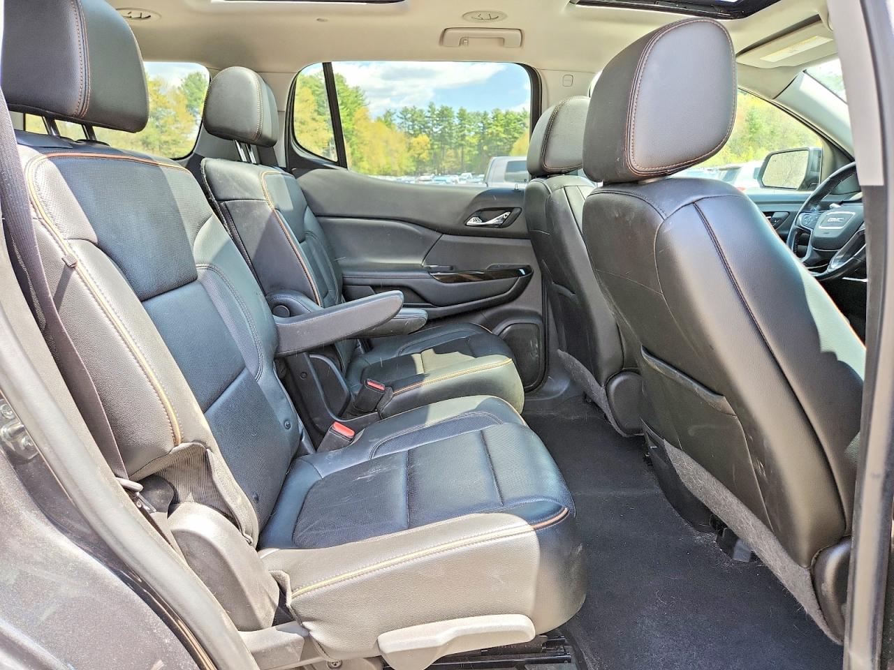 GMC Acadia At4