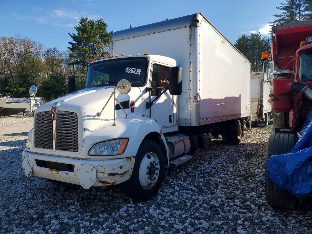 Salvage Kenworth Construction Image