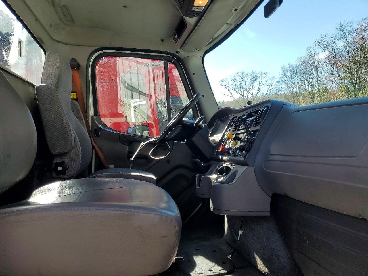 Freightliner M2