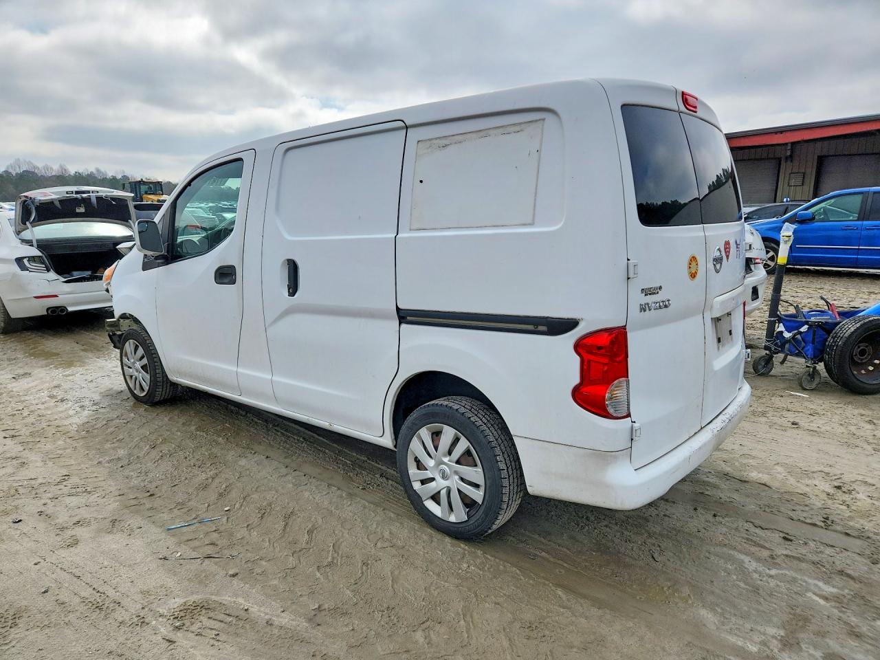 Nissan Nv