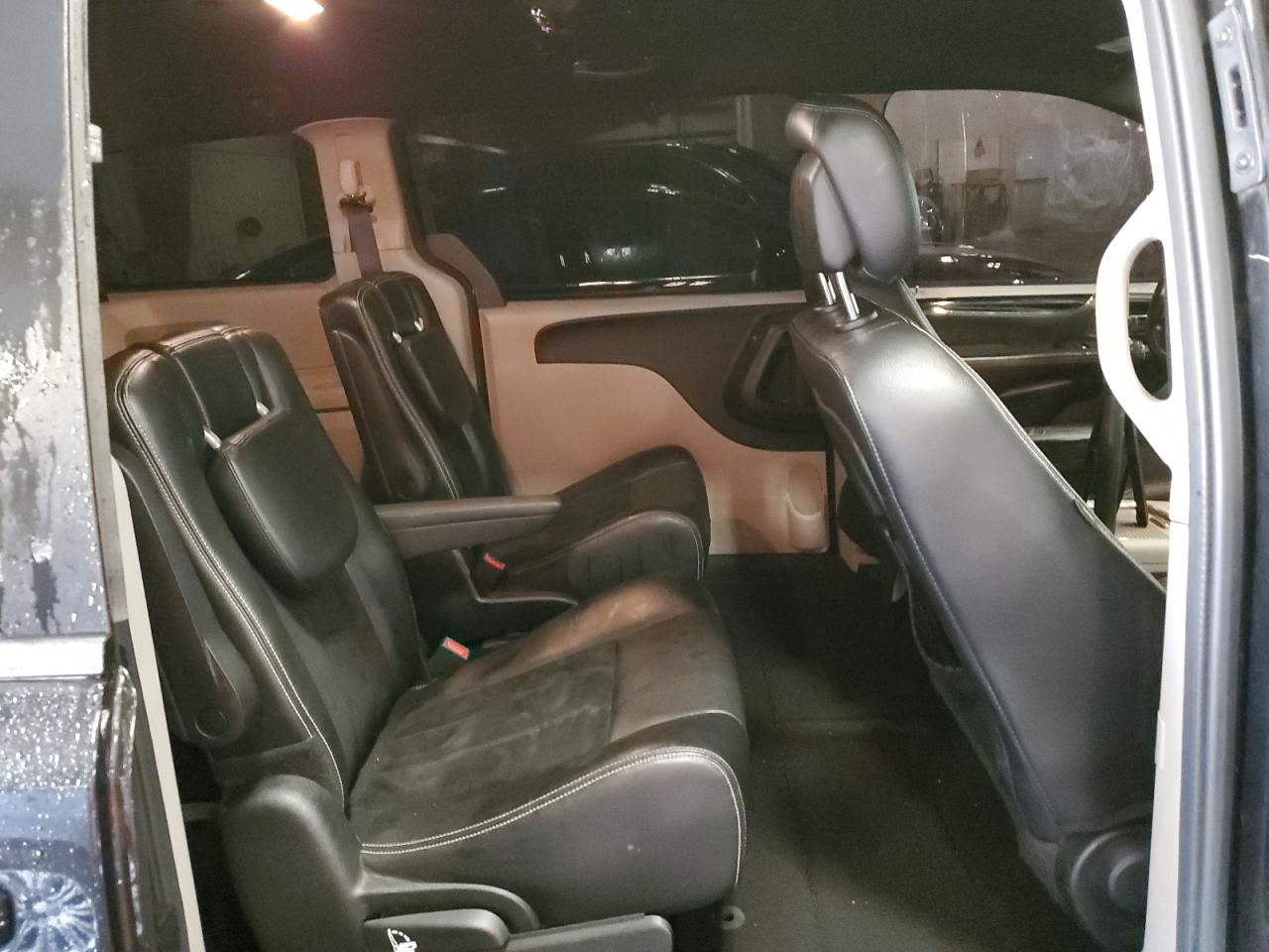 Dodge Caravan Sxt