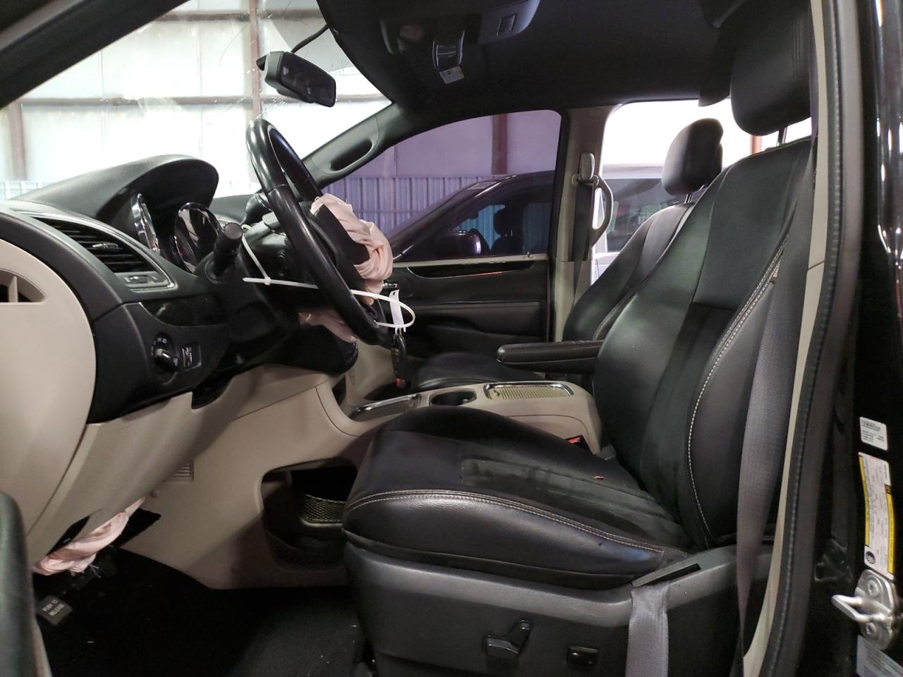 Dodge Caravan Sxt