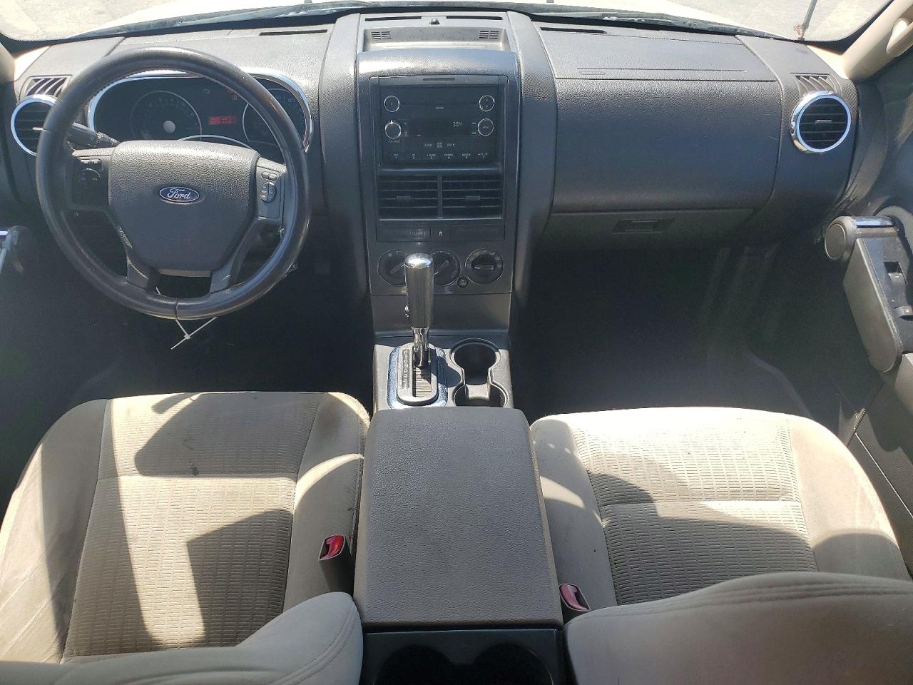 Ford Explorer Xlt
