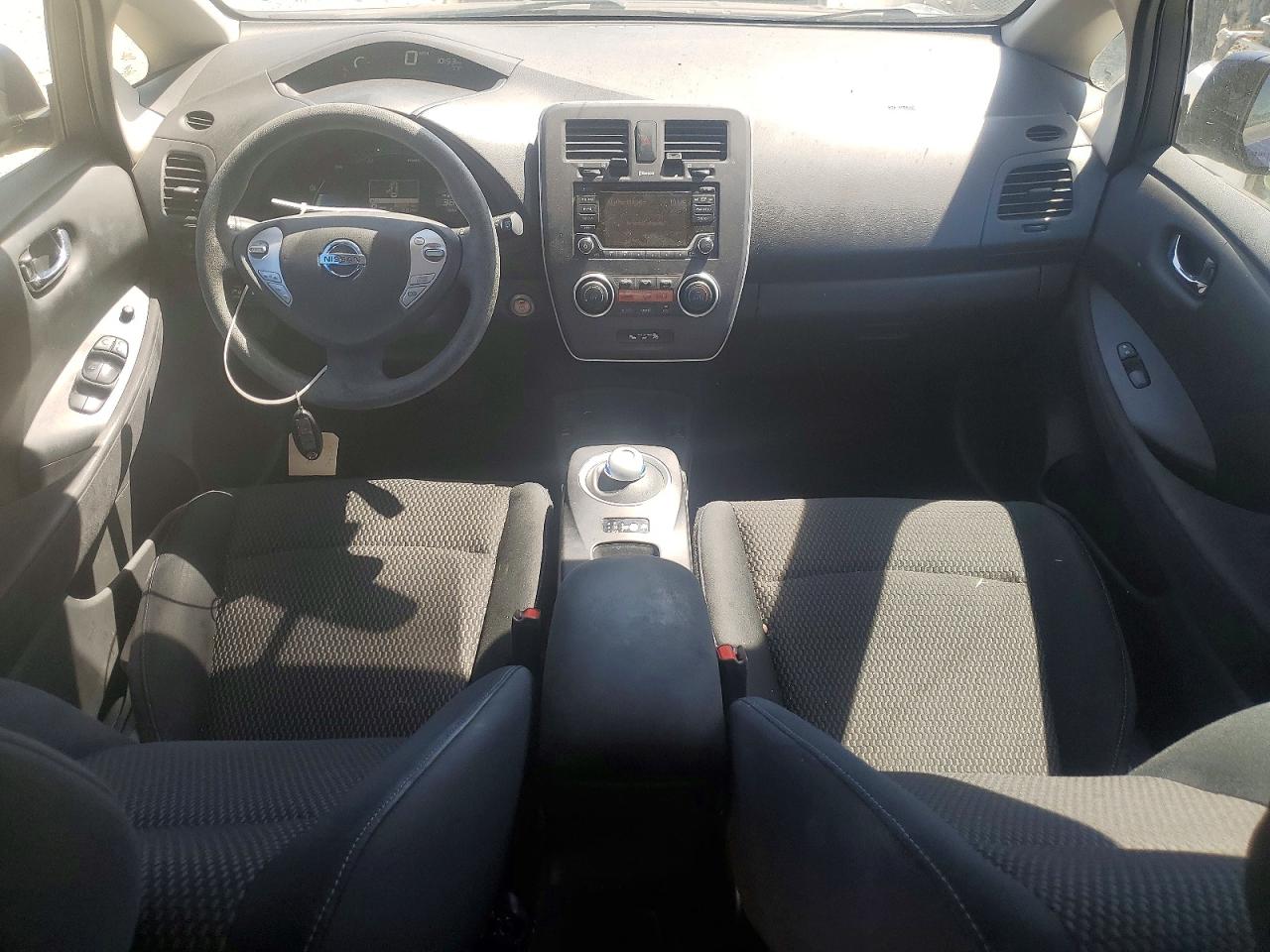 Nissan LEAF S
