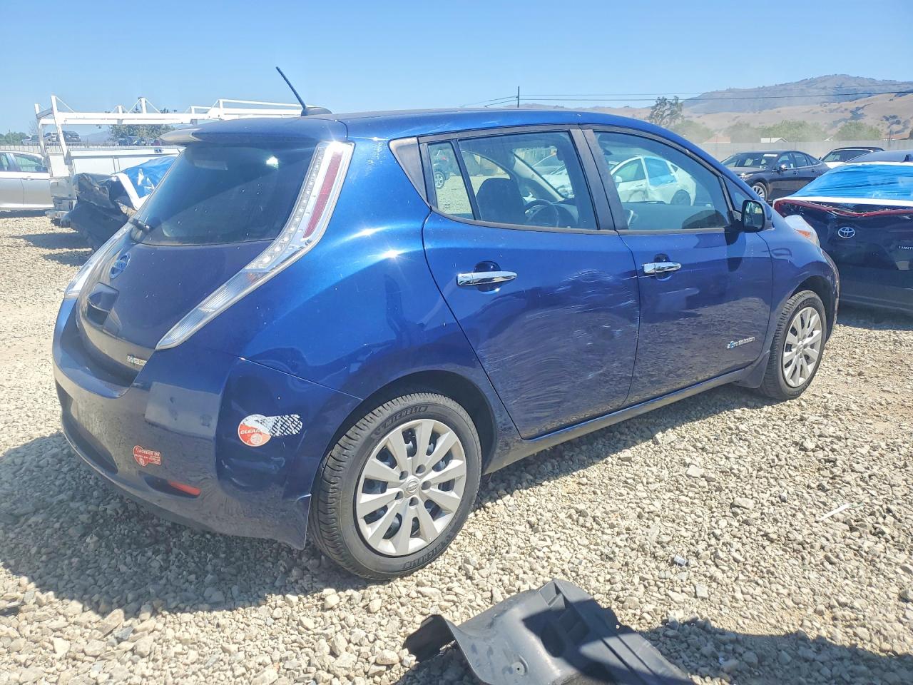 Nissan LEAF S