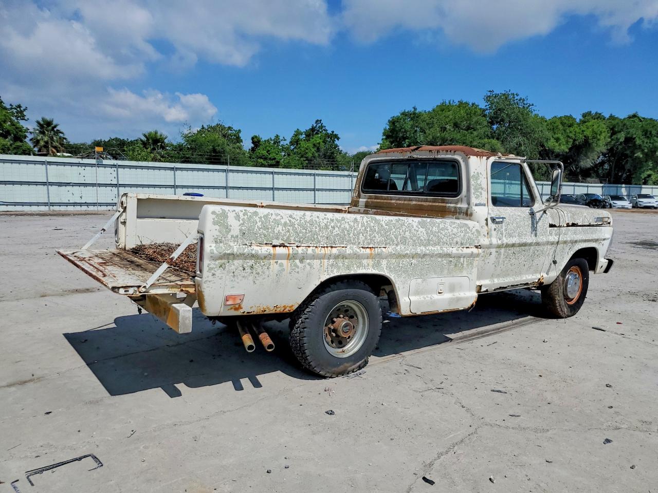 Ford F-250