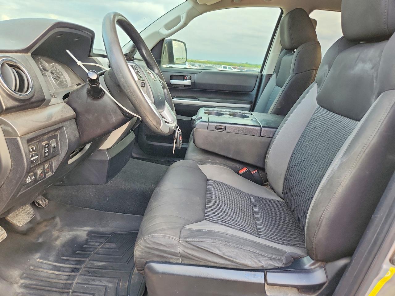 Toyota Tundra Sr5