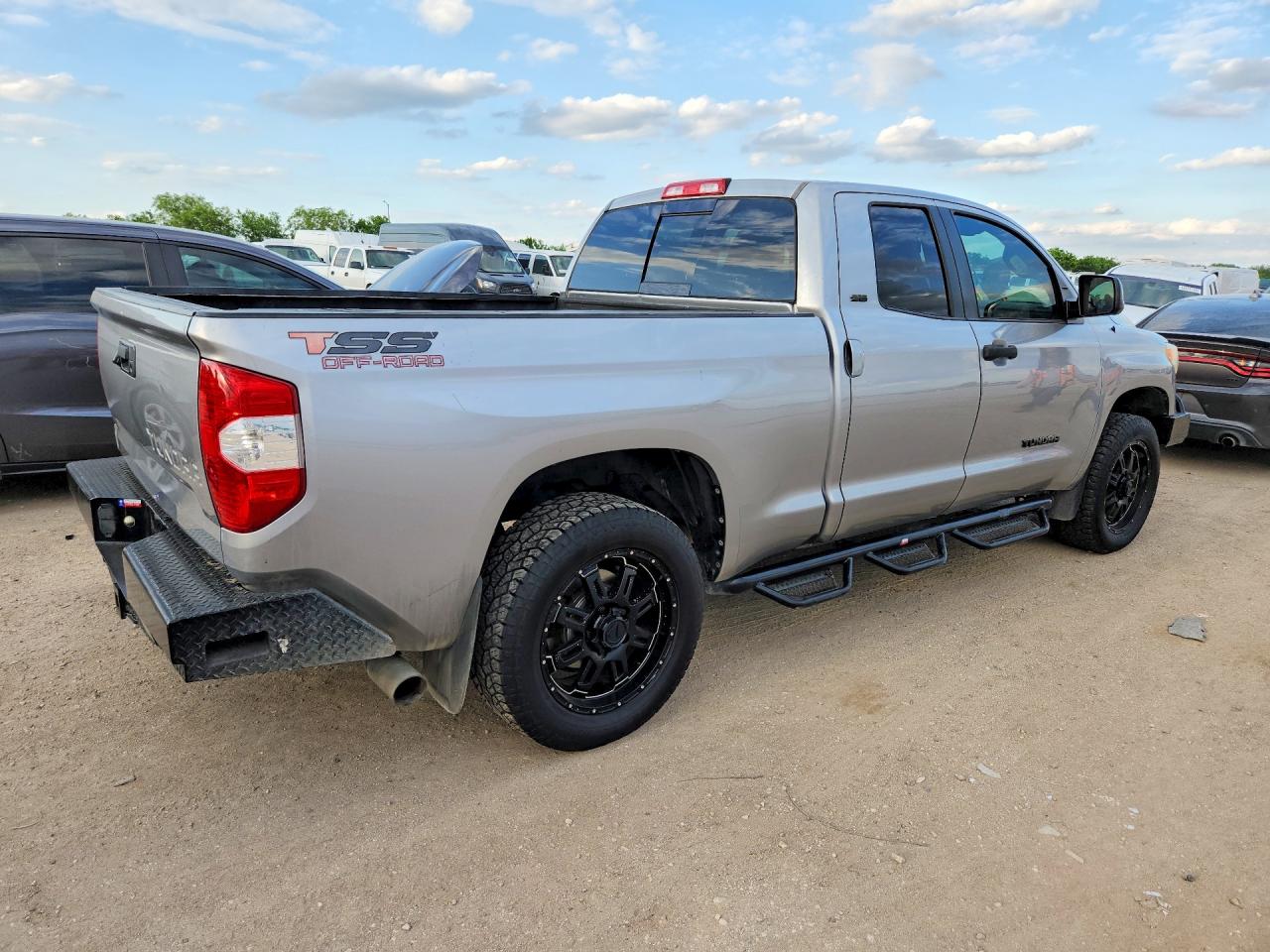 Toyota Tundra Sr5