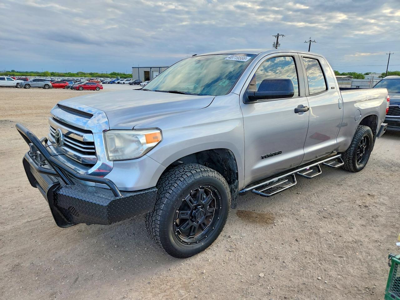 Salvage Toyota Tundra Image