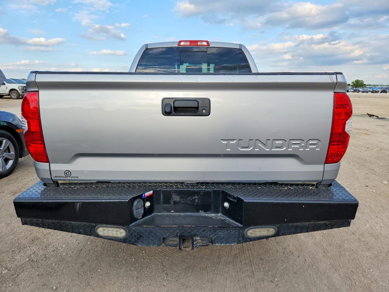 Toyota Tundra Sr5