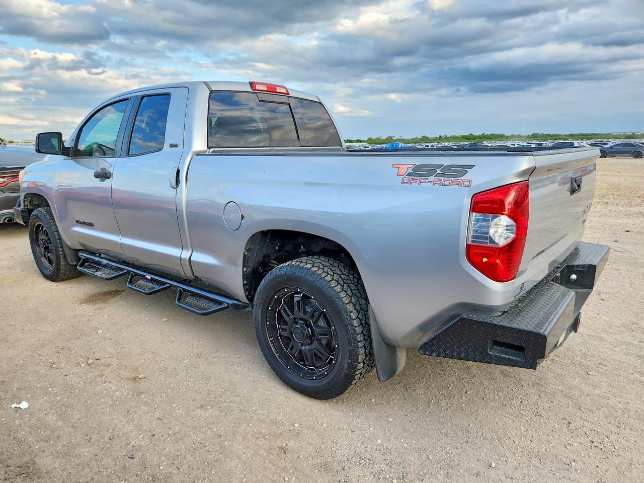 Toyota Tundra Sr5