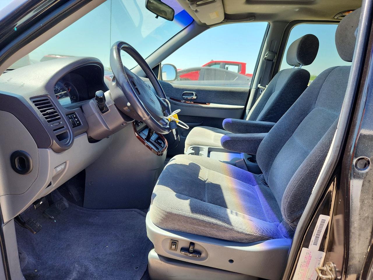 Kia Sedona Lx
