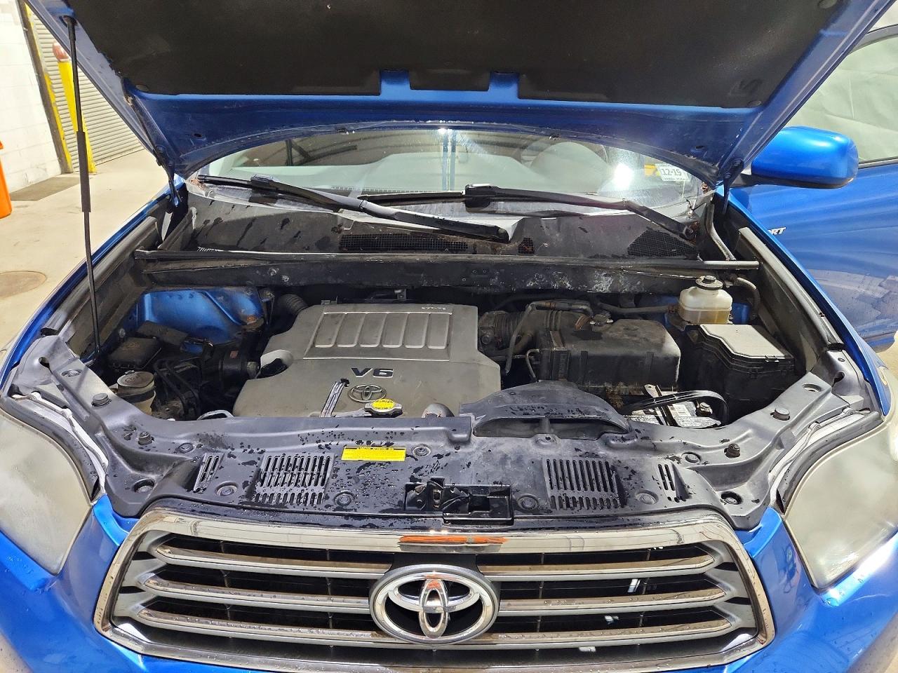 Toyota Highlander Sport