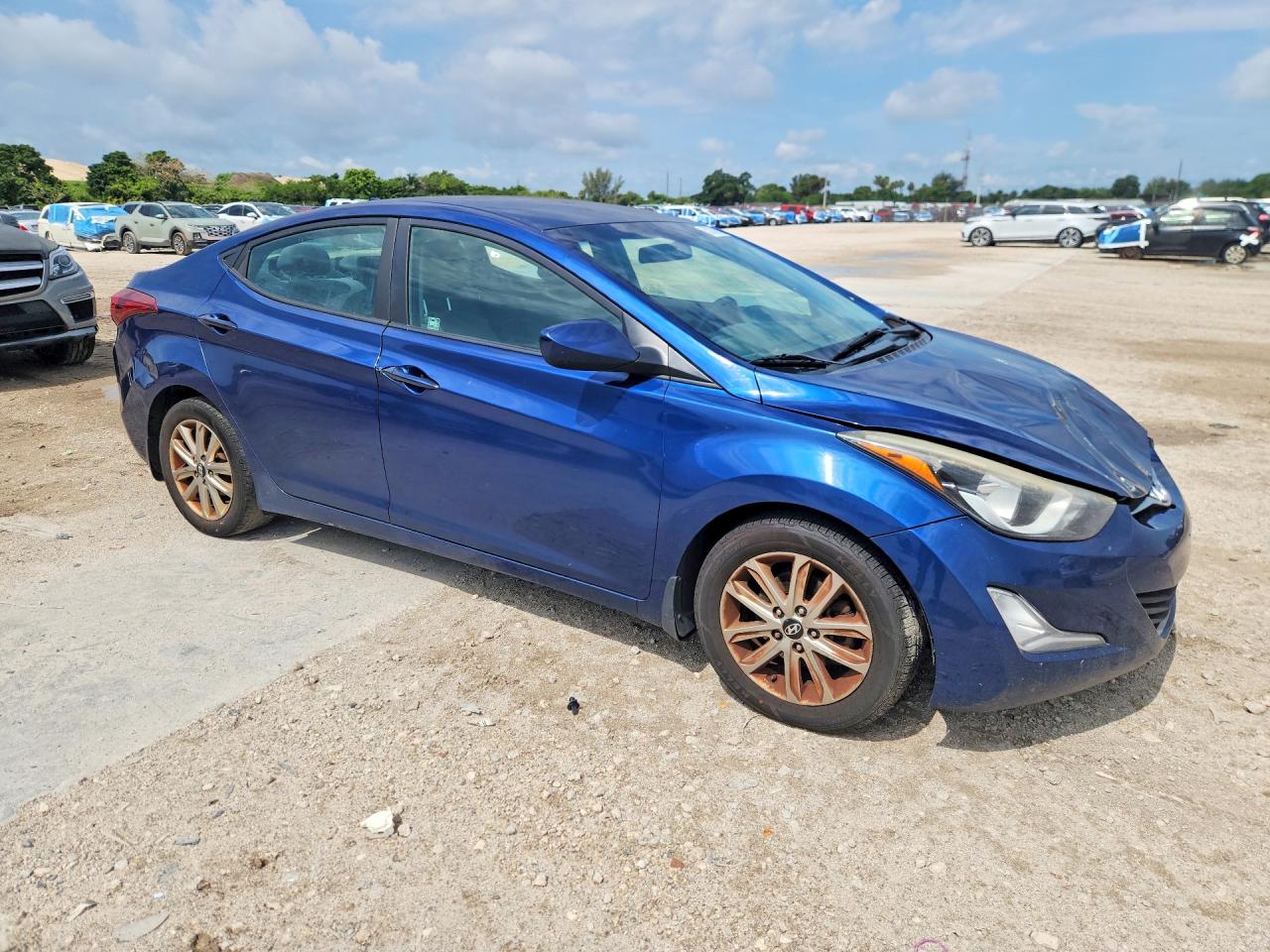 Hyundai ELANTRA