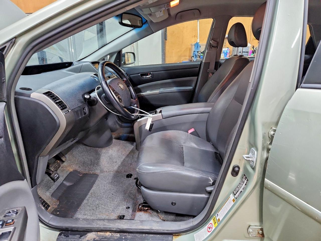 Toyota Prius Base