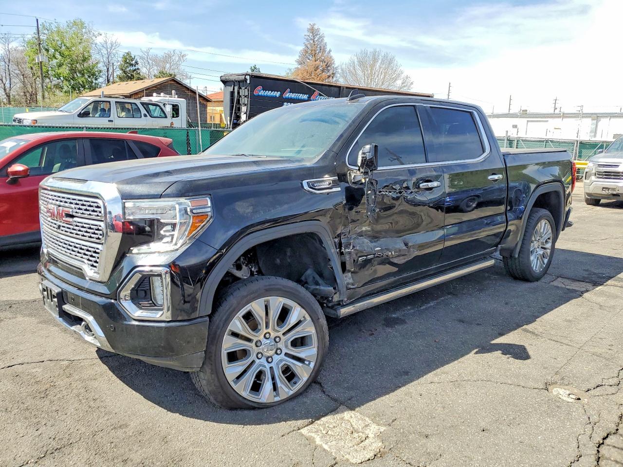 Salvage GMC Sierra Image