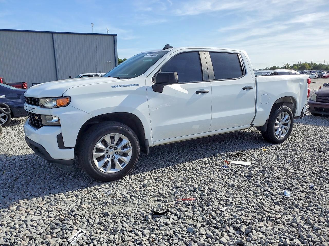 Salvage Chevrolet Silverado Image