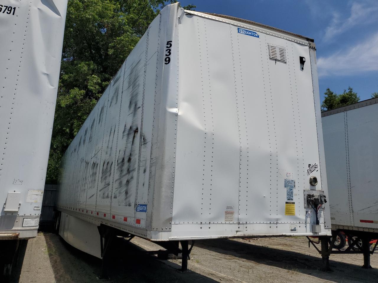 Salvage Stoughton Trailer Image