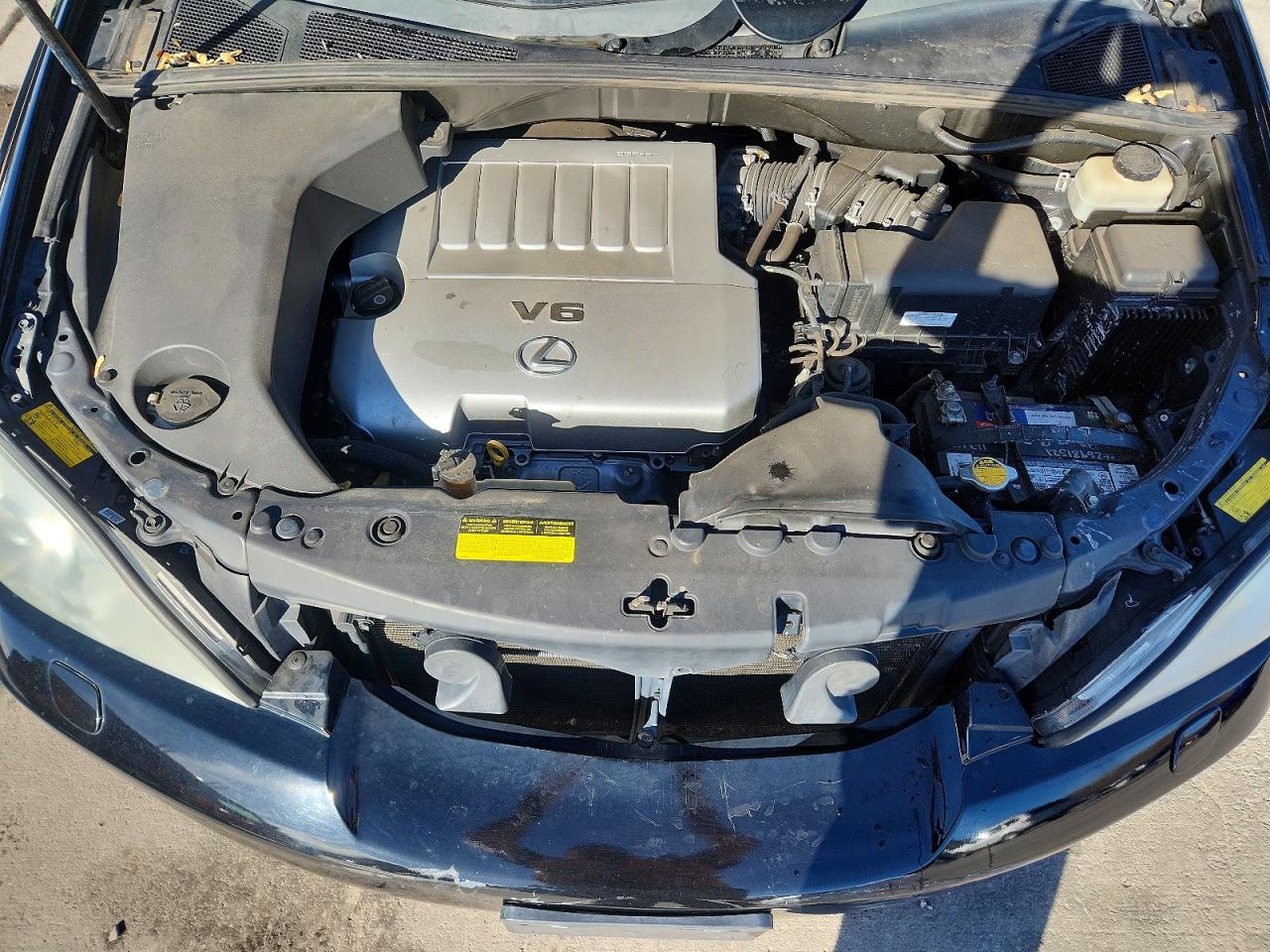 Lexus RX Base