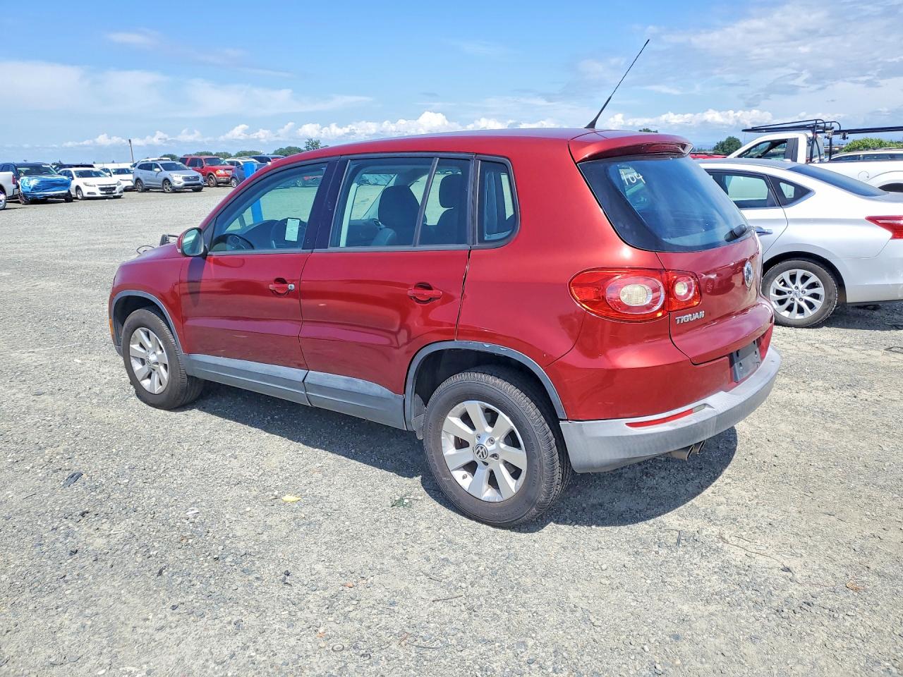 Volkswagen Tiguan S
