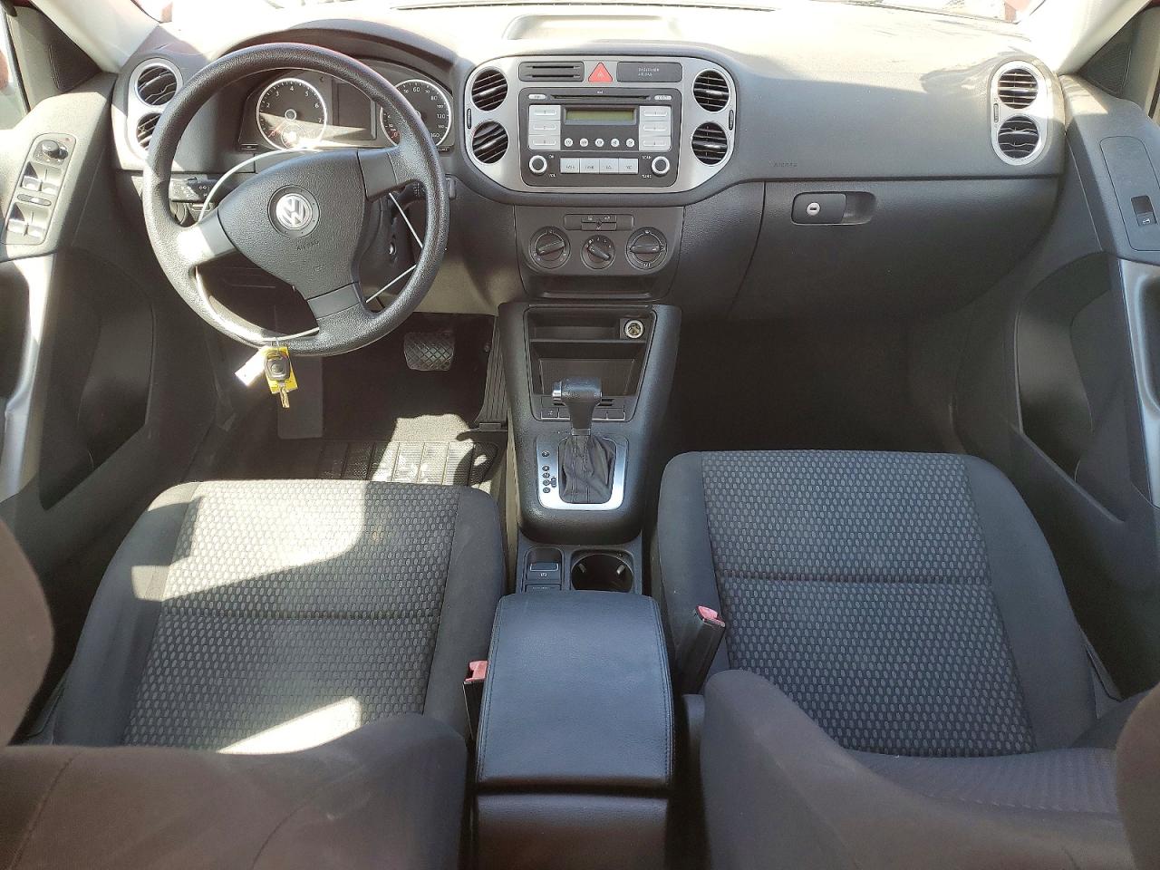Volkswagen Tiguan S