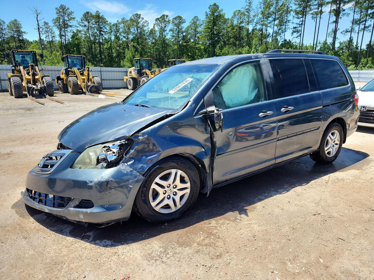 Salvage Honda Odyssey Image