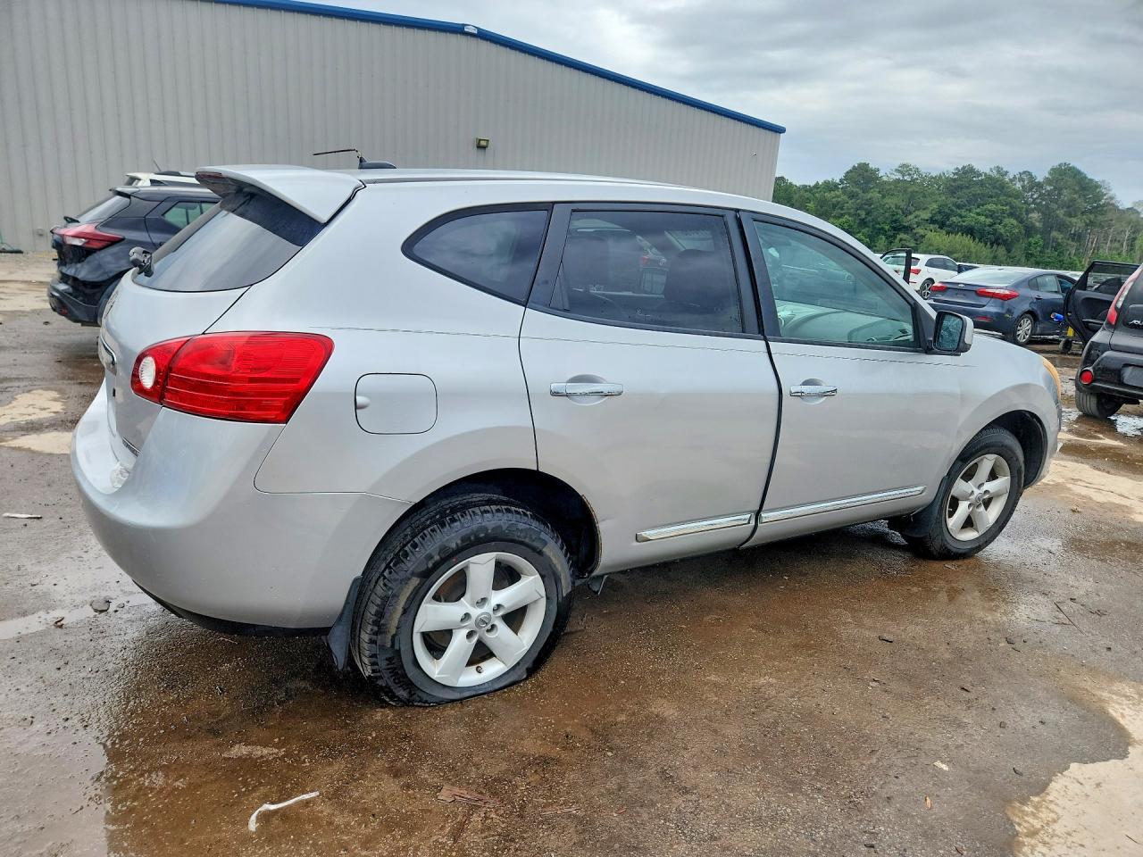 Nissan Rogue S