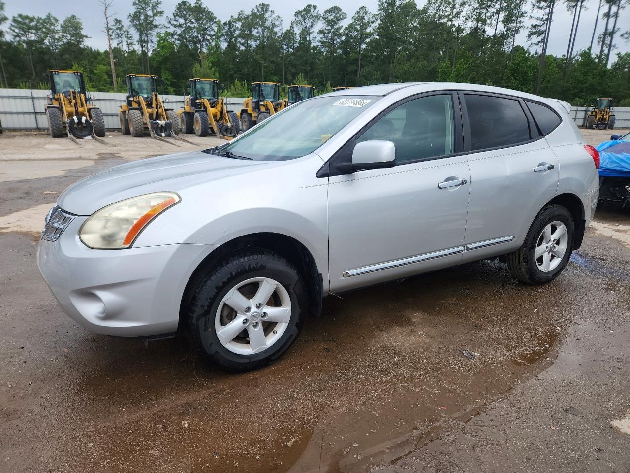 Salvage Nissan Rogue Image
