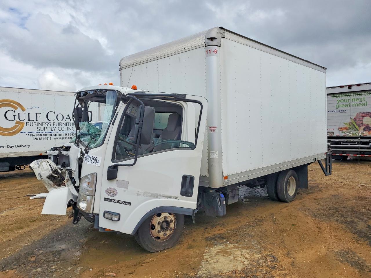 Salvage Isuzu Npr Image
