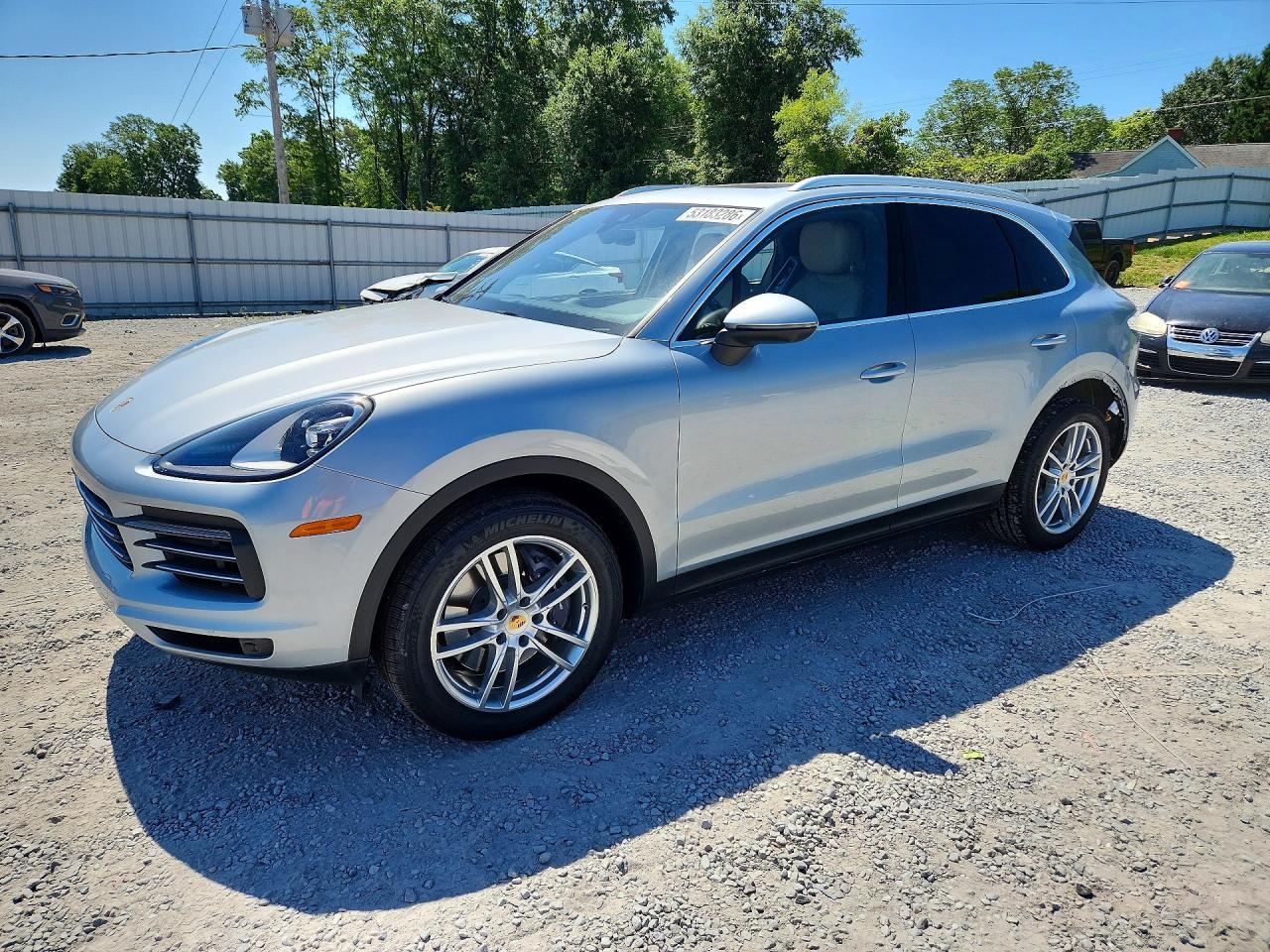 Salvage Porsche Cayenne Image