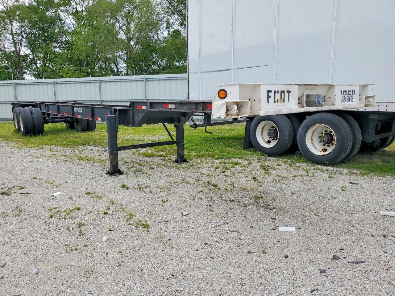 Salvage Wabash Flatbed Tr Image