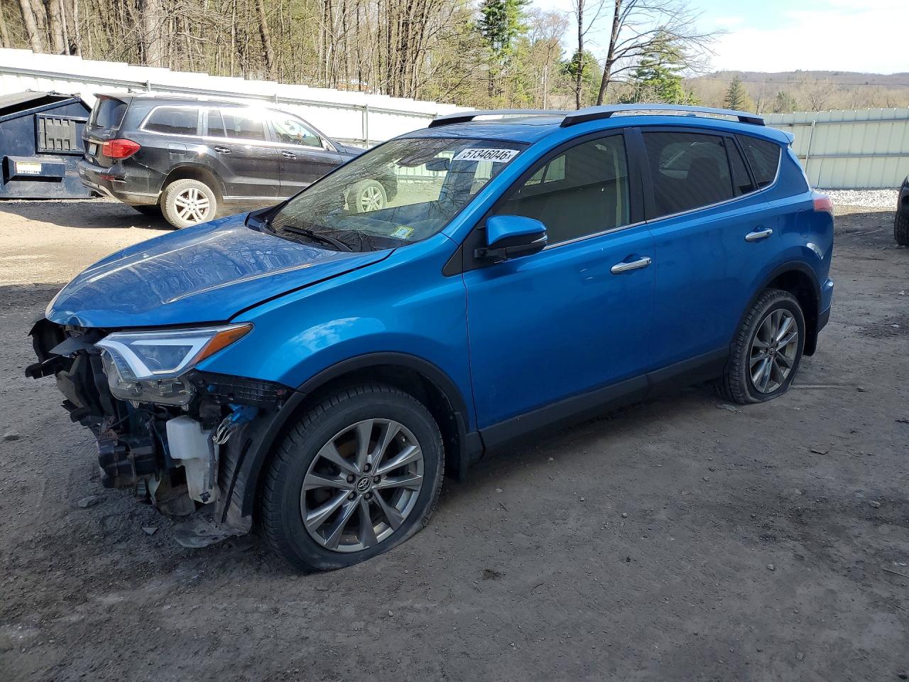 Salvage Toyota RAV4 Image