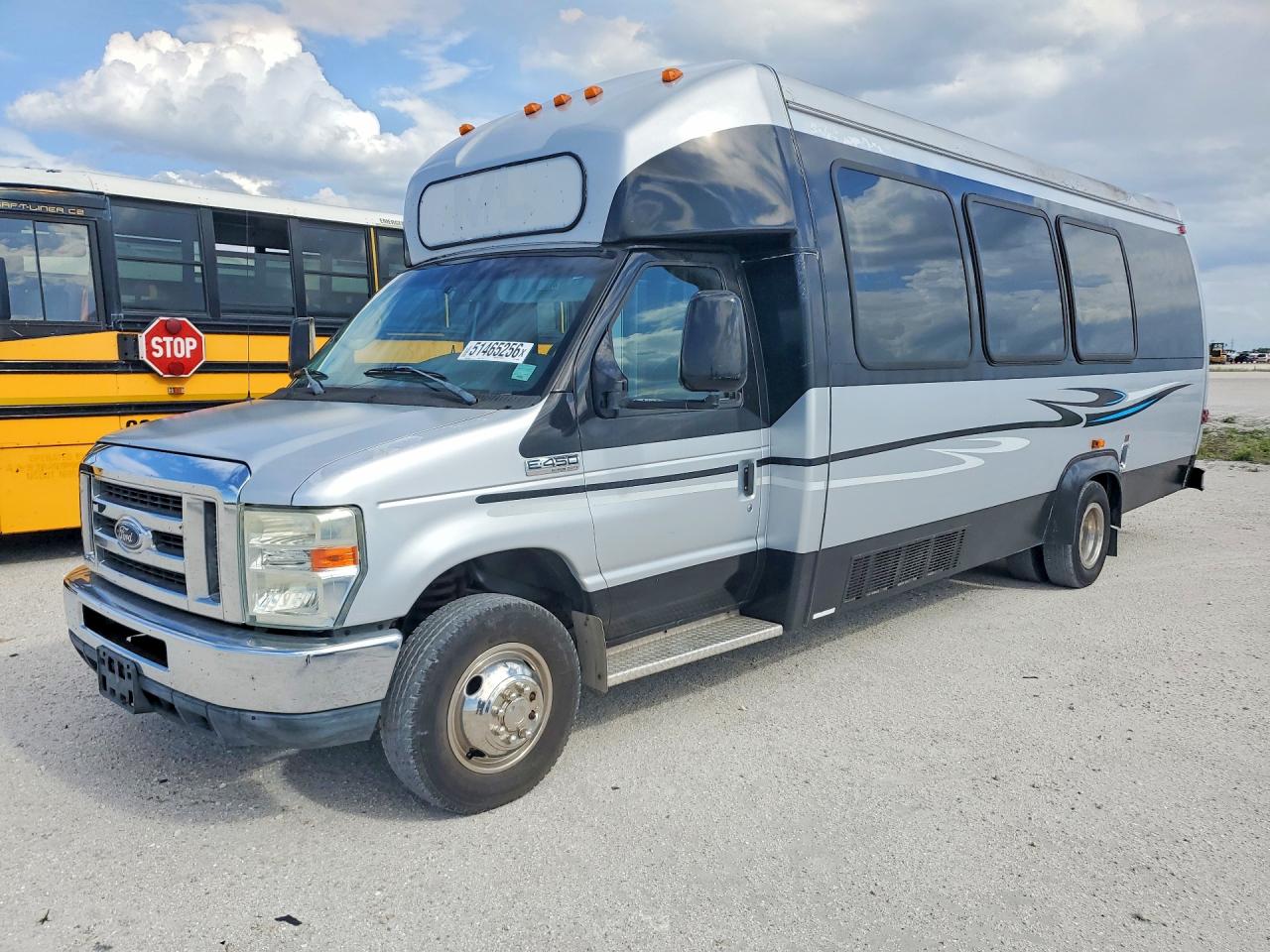 Salvage Ford Econoline Image