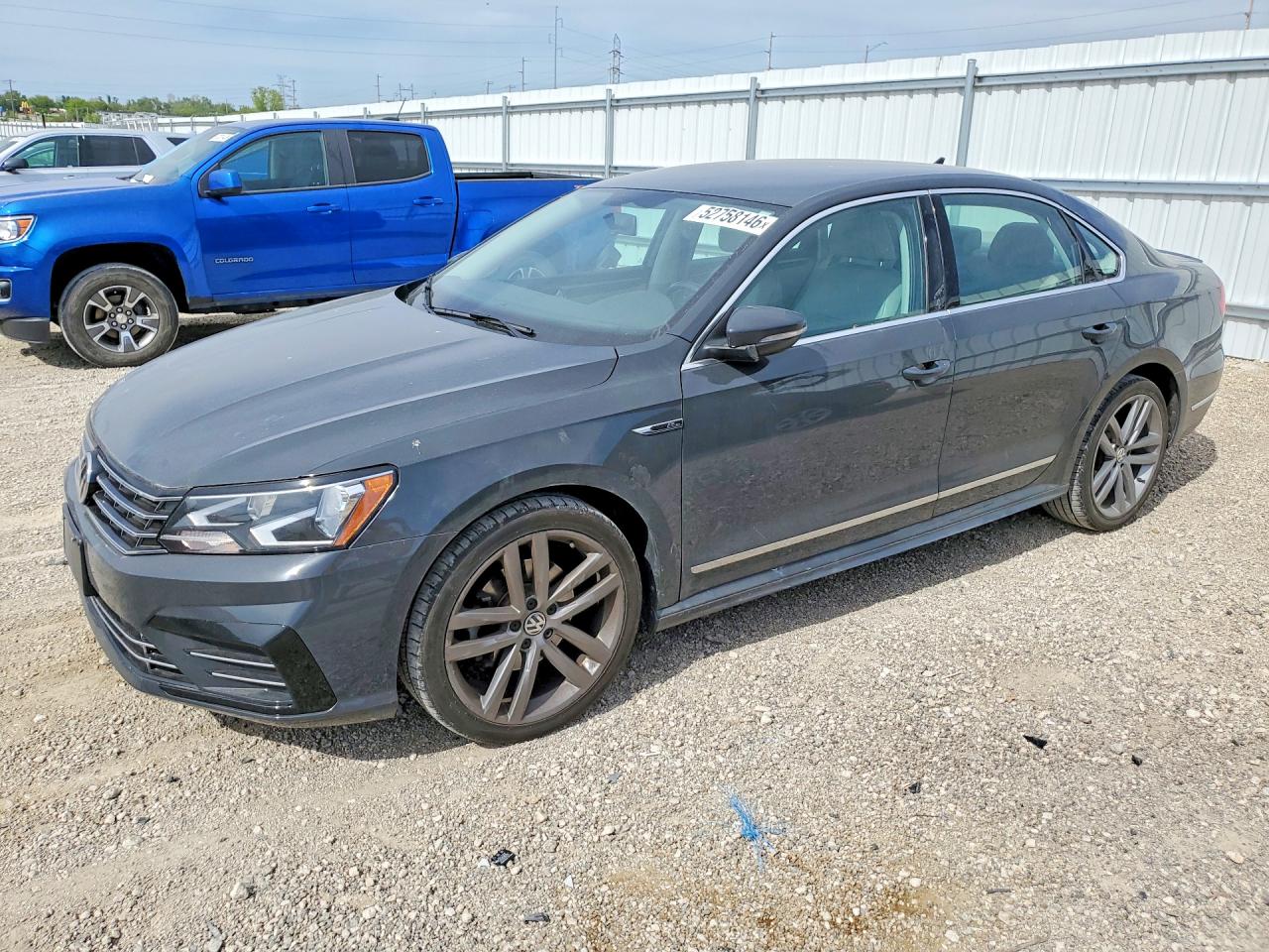 Salvage Volkswagen Passat Image