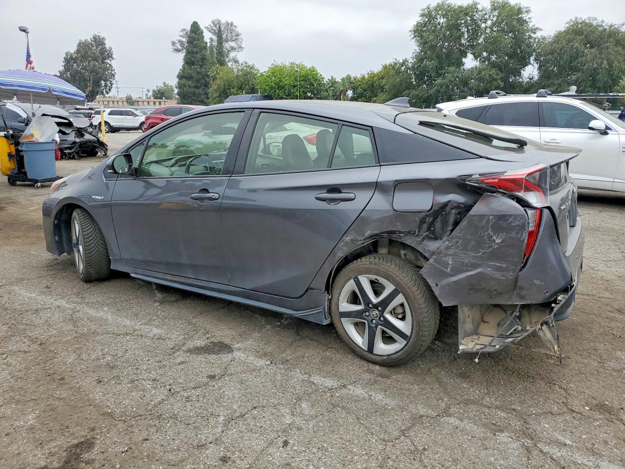 Toyota Prius Three Touring