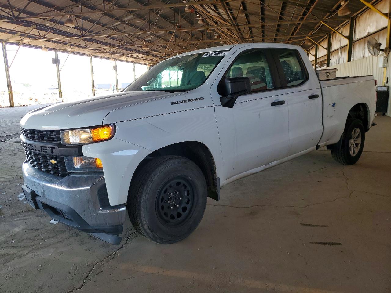 Salvage Chevrolet Silverado Image