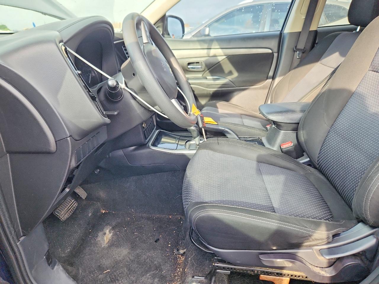 Mitsubishi Outlander Es